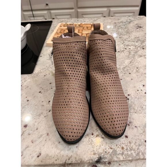Bamboo Tan Perforated Faux Leather Bootie sz 11 NWT - Picture 3 of 8